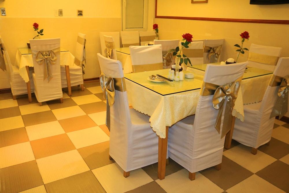 A25 Hotel - 28 Tran Quy Cap Hanoi Bagian luar foto